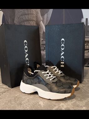 COACH C270 Signature Tech Runner Sneaker